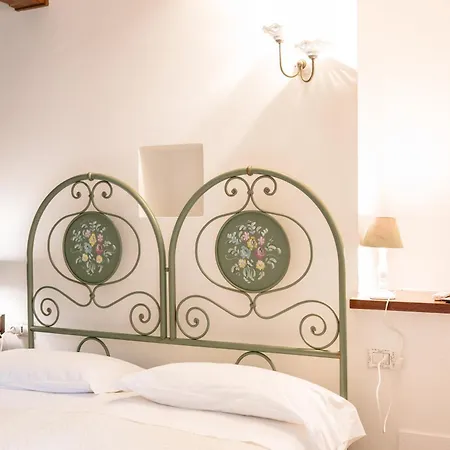 Le Fontanelle Bed & Breakfast