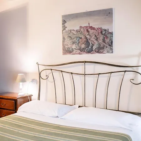 Le Fontanelle Bed & Breakfast *