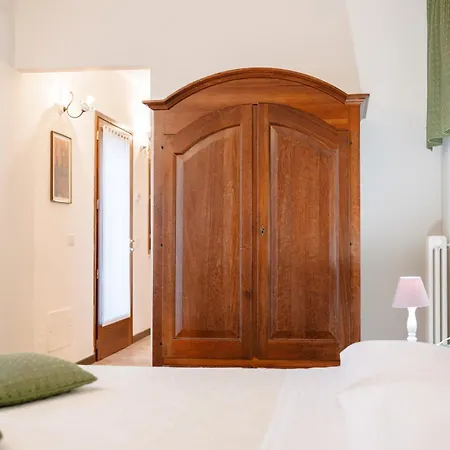 Le Fontanelle Bed & Breakfast SantʼIppolito